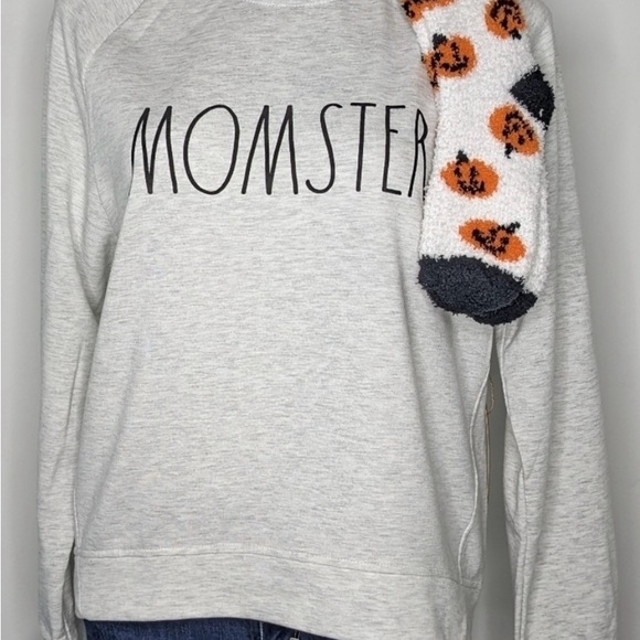 Rae Dunn Momster silky soft sweater with Pumpkin socks NWT Size XL gray color - Picture 9 of 9